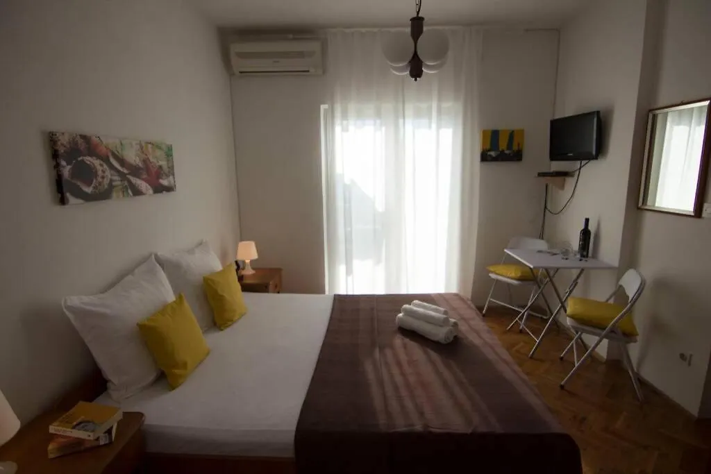 Apartment Sea View Room With Kitchen, Balcony&Air Condition Barbat na Rabu Croatia