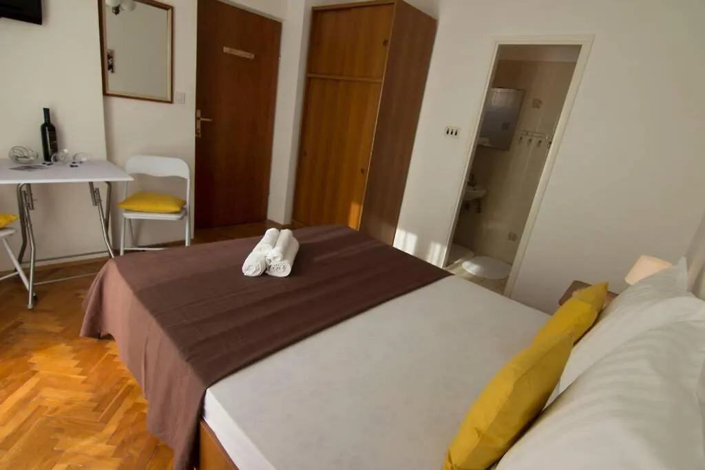 Apartment Sea View Room With Kitchen, Balcony&Air Condition Barbat na Rabu Croatia